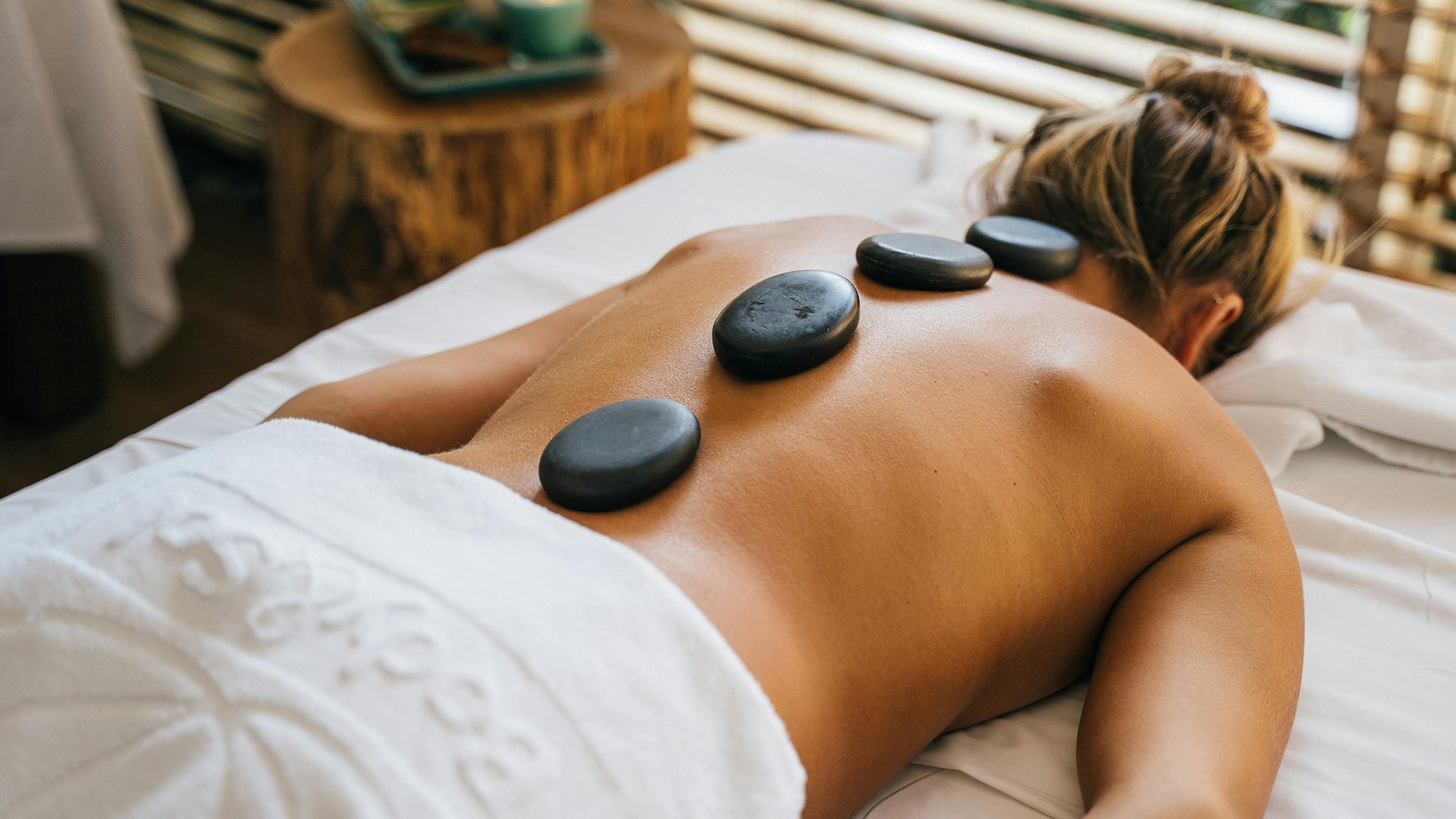 Masaje con piedras calientes Úbeda